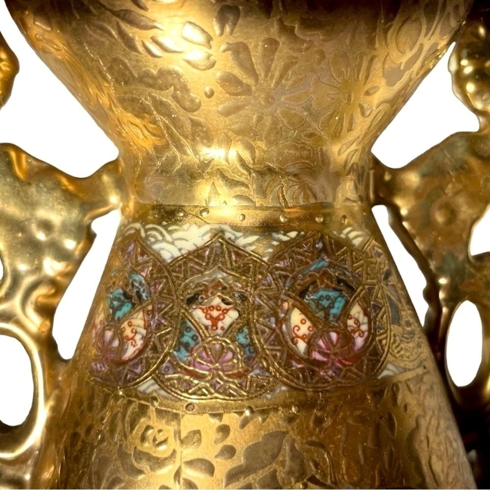 Vintage Satsuma Hand Painted Gold
Gilded Vase. Geisha ladies on both sides. - Picture 8 of 15